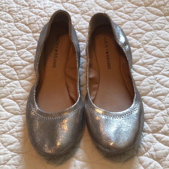 lucky brand silver flats